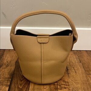 BNL Pebbled Leather Top Handle Crossbody Bucket Bag Beige